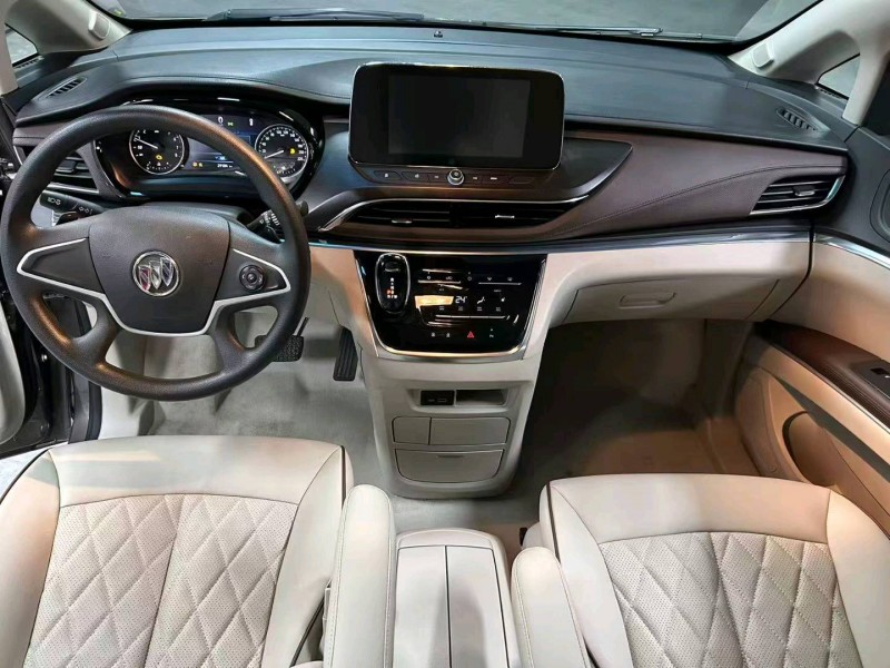 成都23年别克GL84