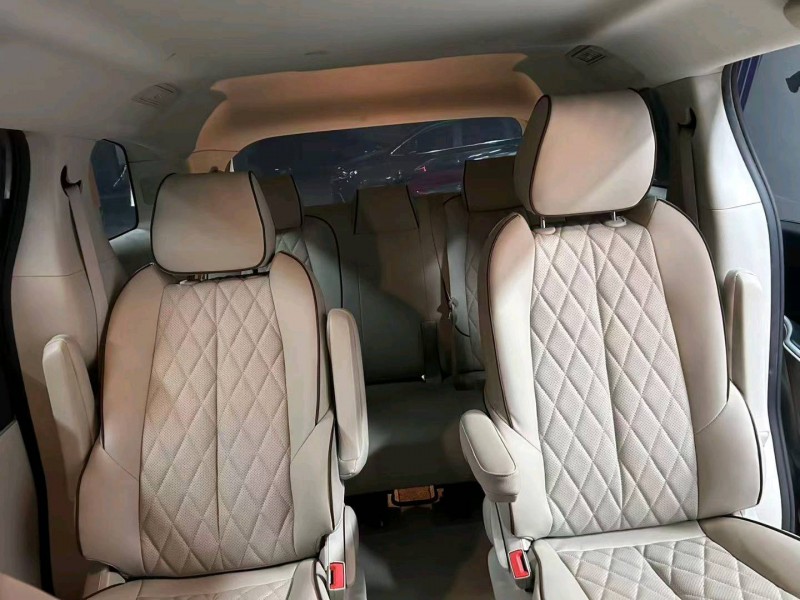 成都23年别克GL85