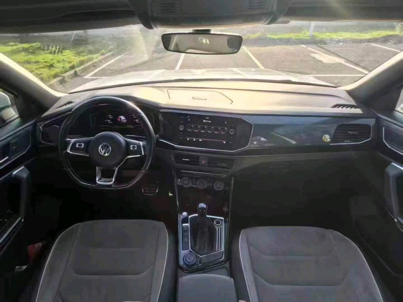 广州19年大众探岳9