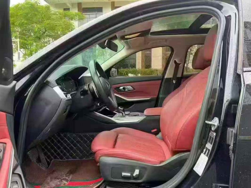 广州22年宝马3系7