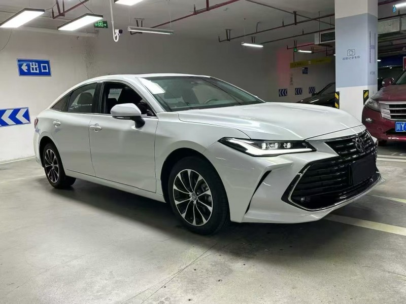 成都24年丰田亚洲龙2