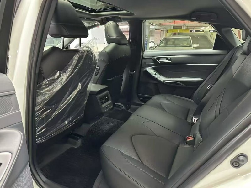 成都24年丰田亚洲龙4