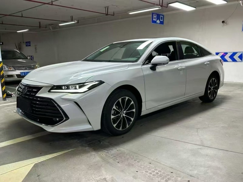 成都24年丰田亚洲龙5