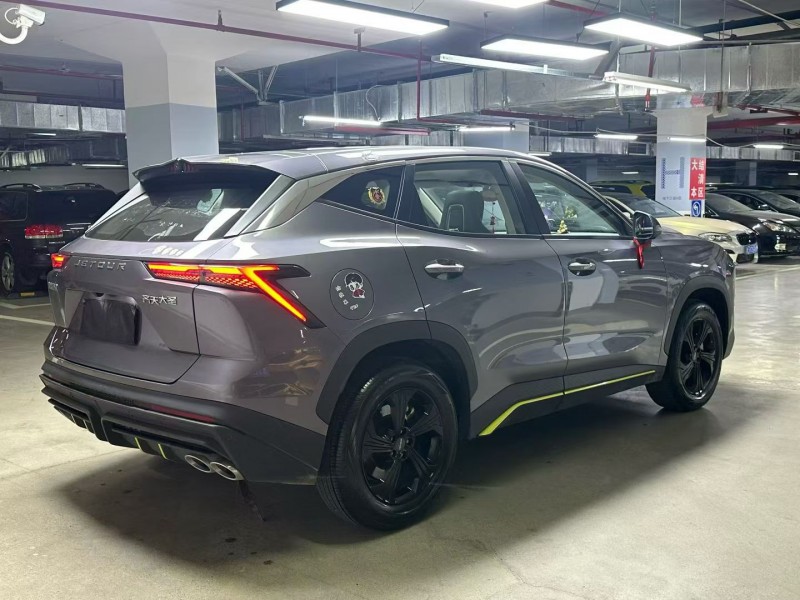 成都25年奇瑞捷途7