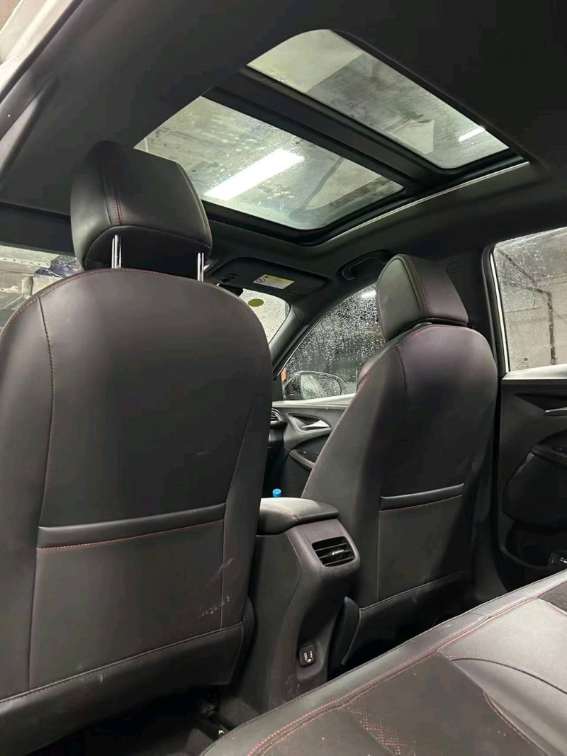 成都22年别克威朗3