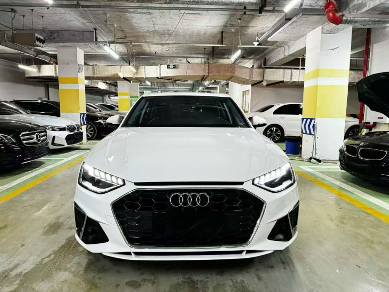 成都24年奥迪A4L1