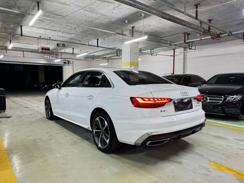 成都24年奥迪A4L8