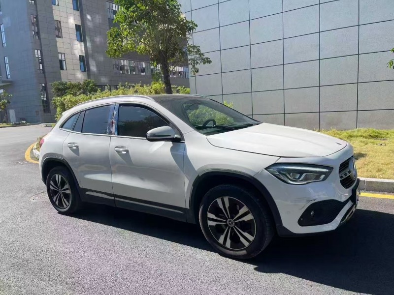 广州22年奔驰GLA3