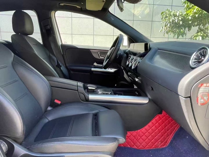 广州22年奔驰GLA4