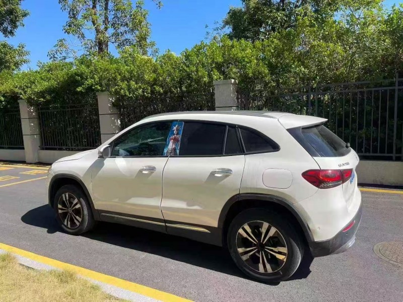 广州22年奔驰GLA8