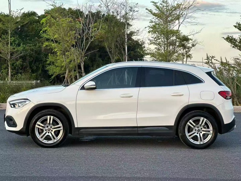 广州23年奔驰GLA3