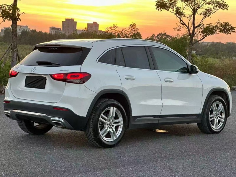 广州23年奔驰GLA8