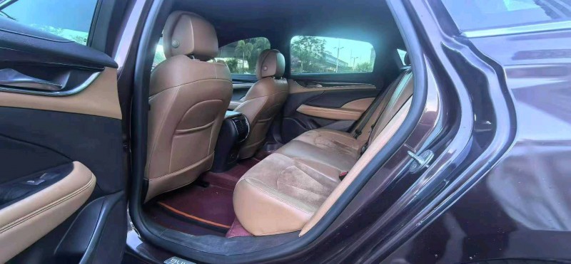 漳州18年别克艾维亚5