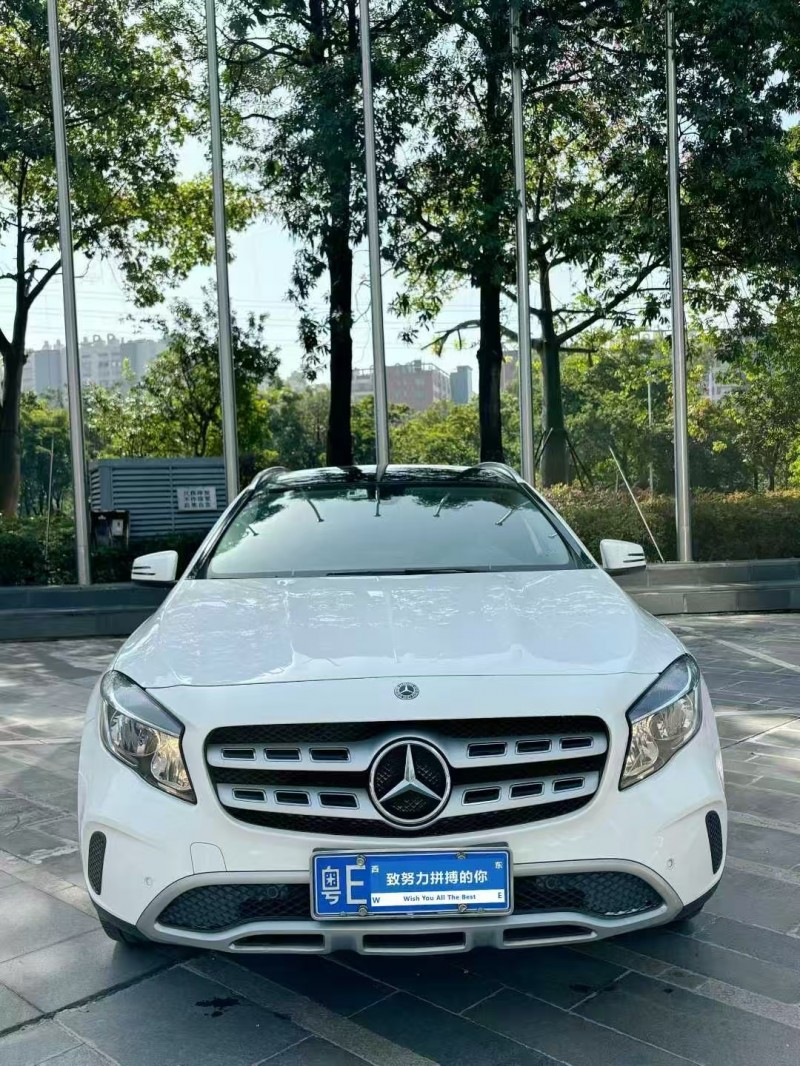 广州18年奔驰GLA1