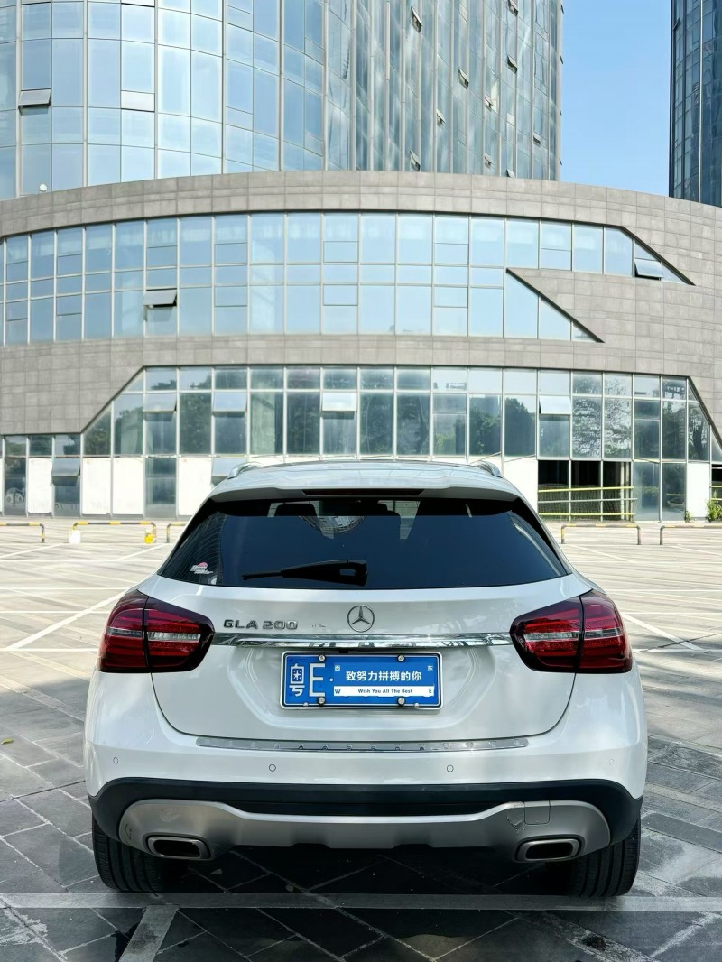 广州18年奔驰GLA9