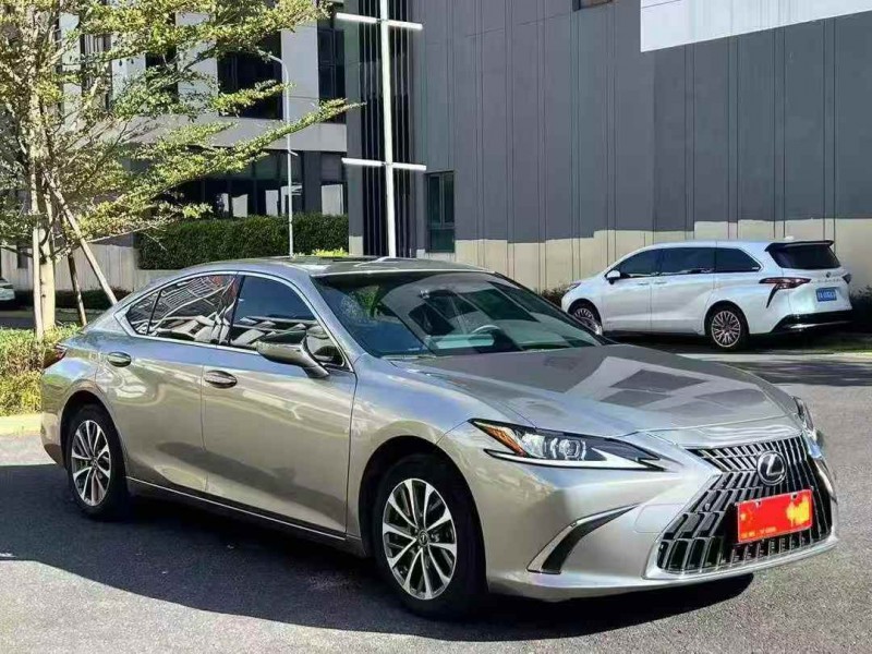 广州24年雷克萨斯ES4