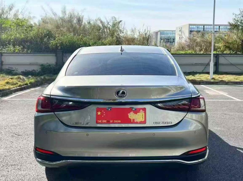 广州24年雷克萨斯ES5