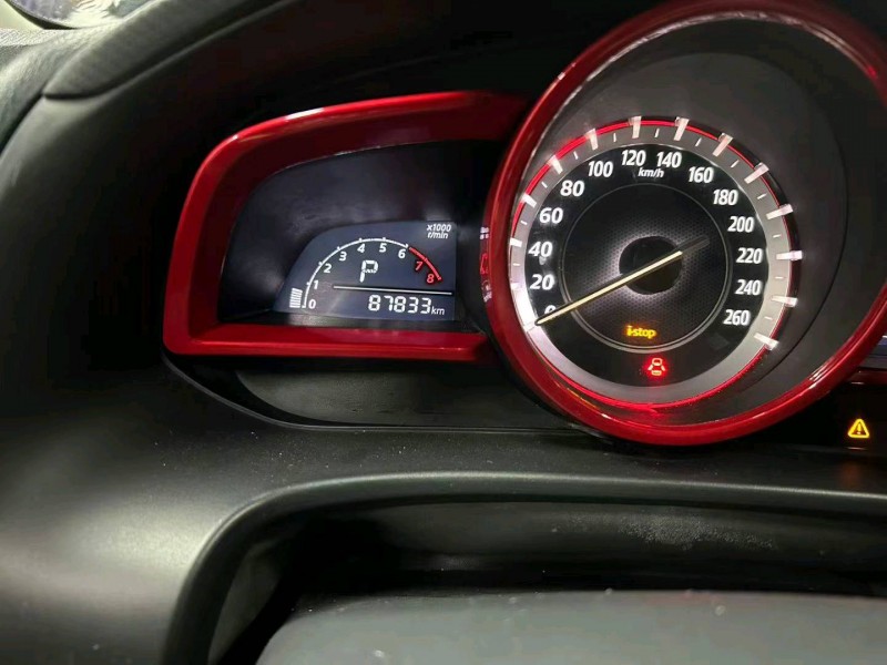 成都15年马自达昂克赛拉3