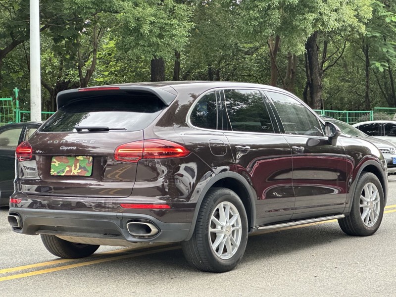 东莞17年保时捷卡宴8