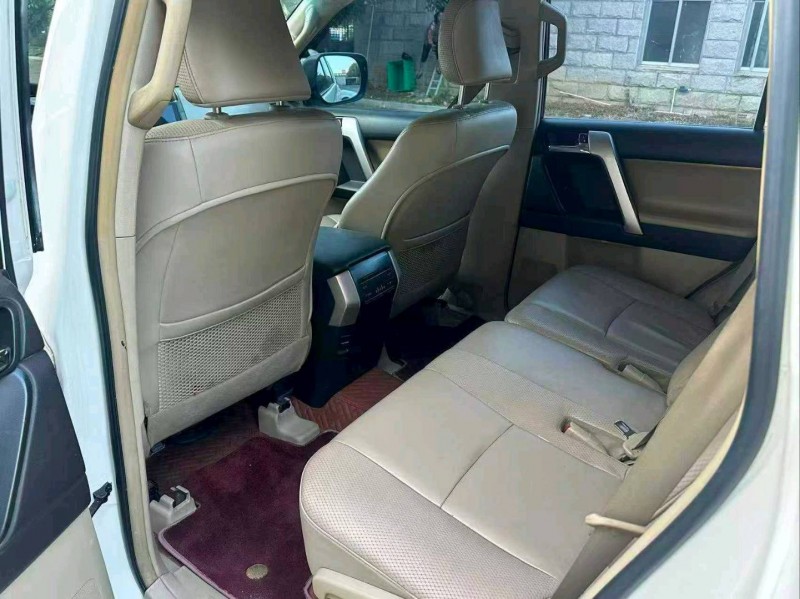 漳州13年丰田普拉多5