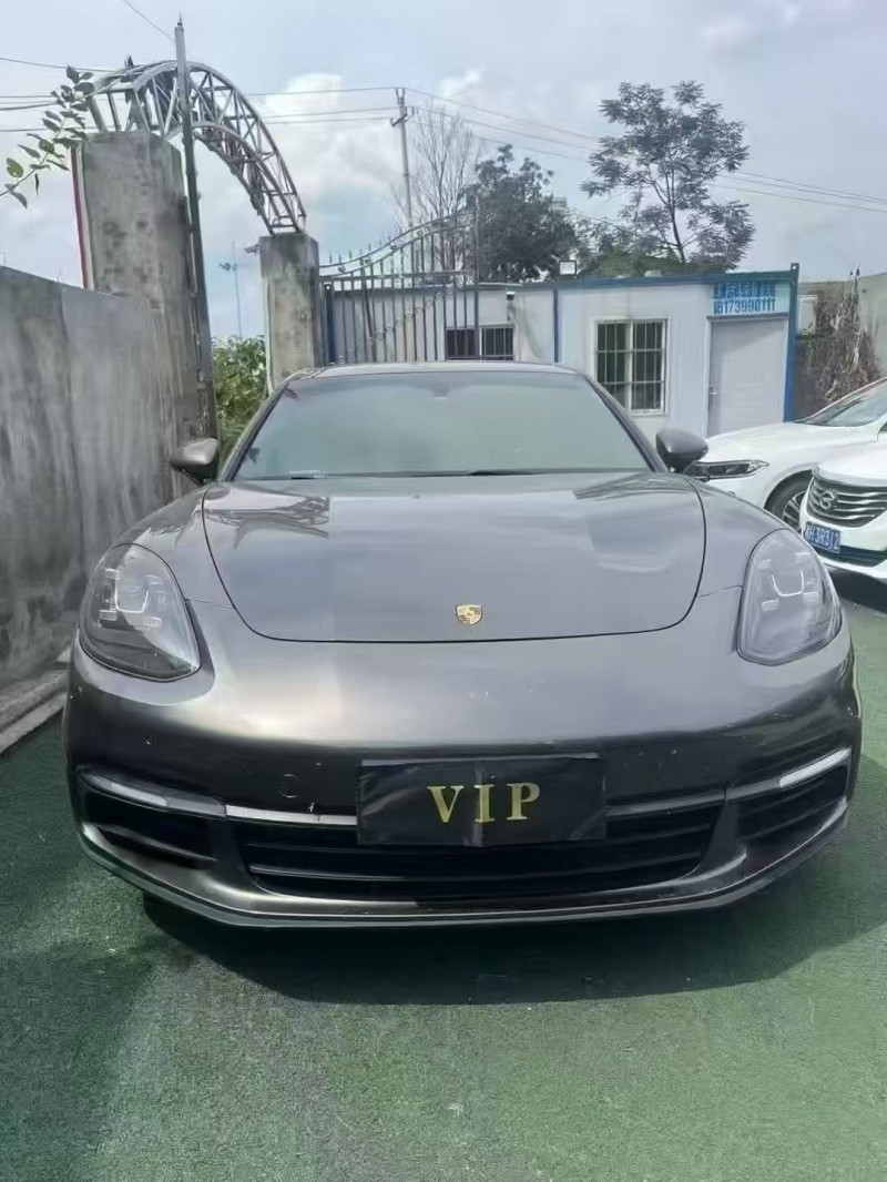 广州17年保时捷帕拉梅拉1