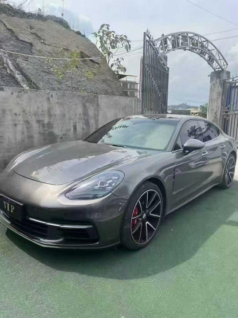 广州17年保时捷帕拉梅拉2