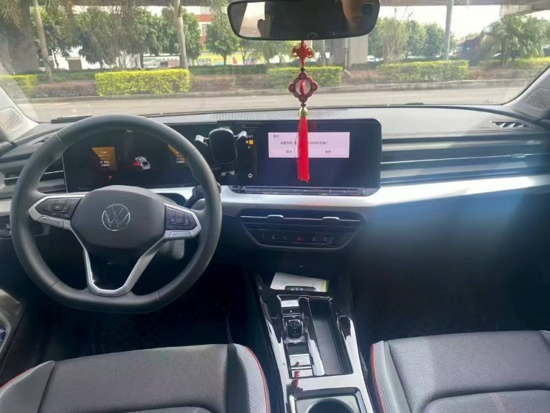 广州25年大众凌渡7