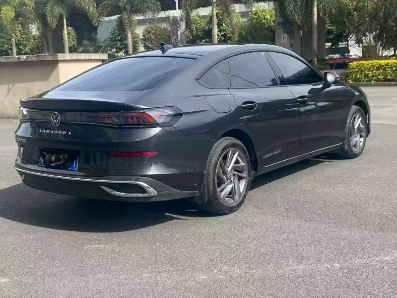 广州25年大众凌渡8