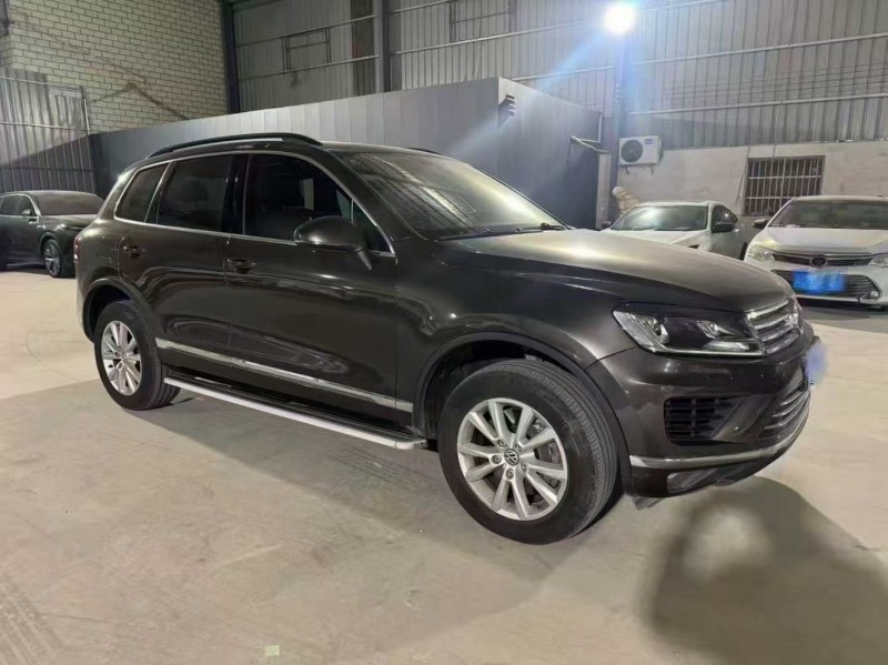 广州16年大众途锐2