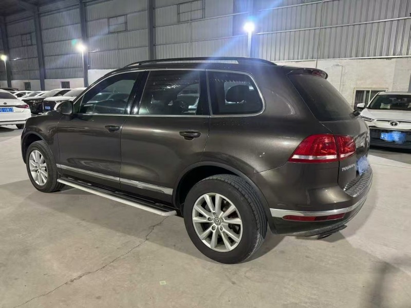 广州16年大众途锐5