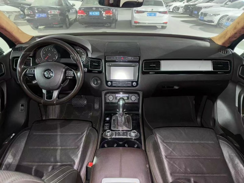 广州16年大众途锐7