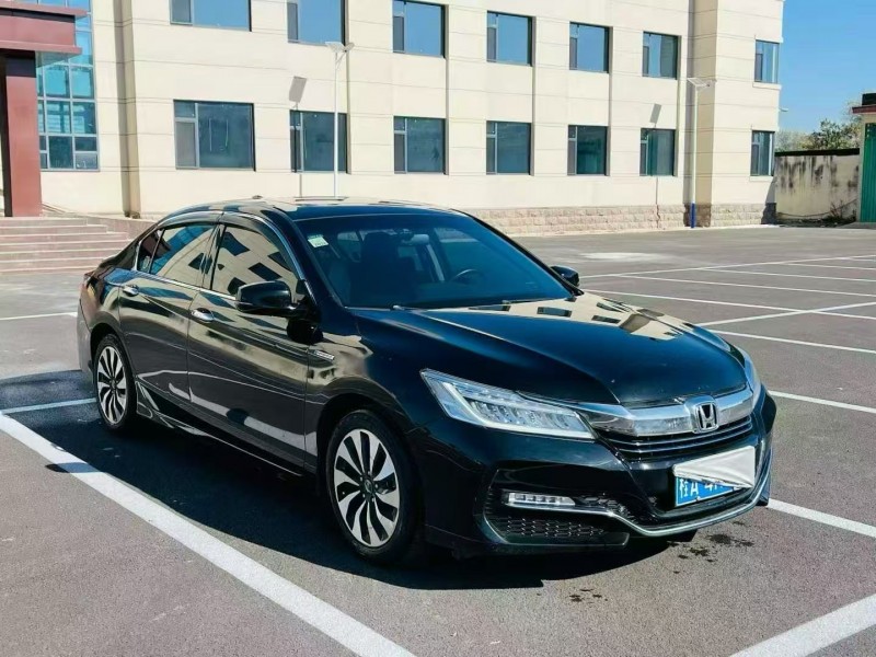 聊城17年本田雅阁3