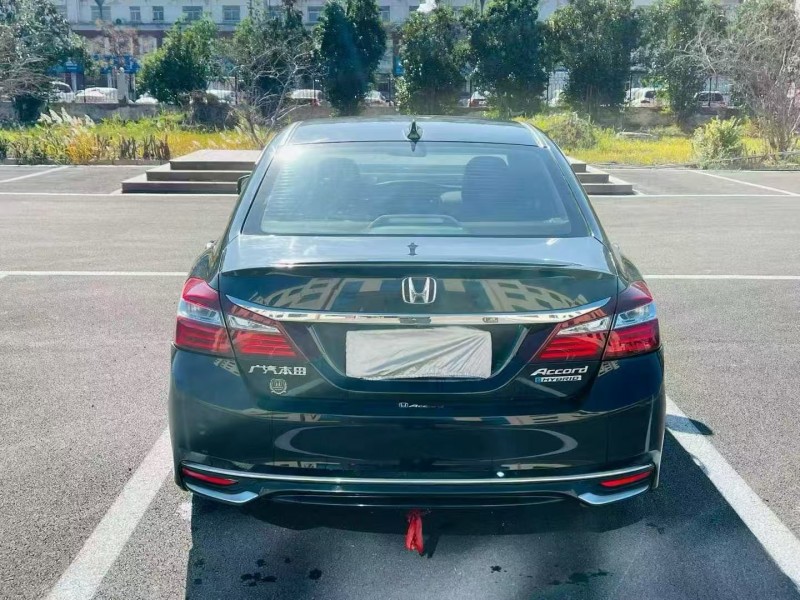 聊城17年本田雅阁9