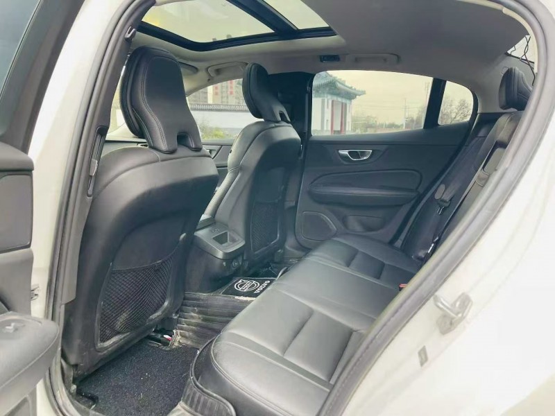 聊城21年沃尔沃S60L4