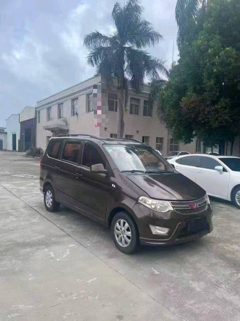 漳州17年五菱汽车宏光2