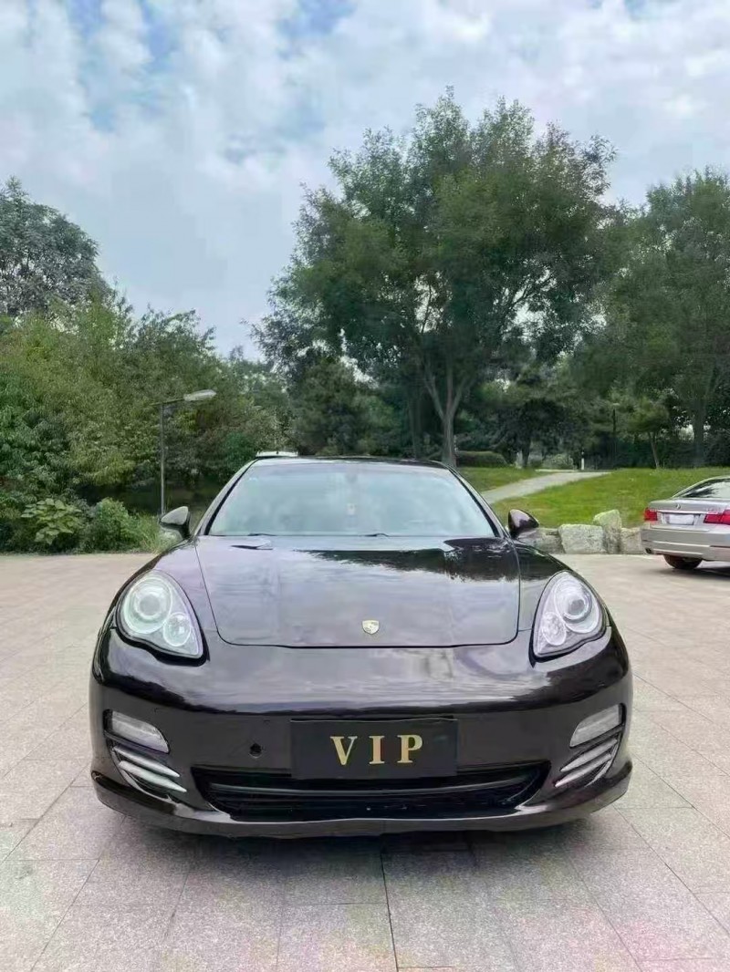 邢台13年保时捷帕拉梅拉1
