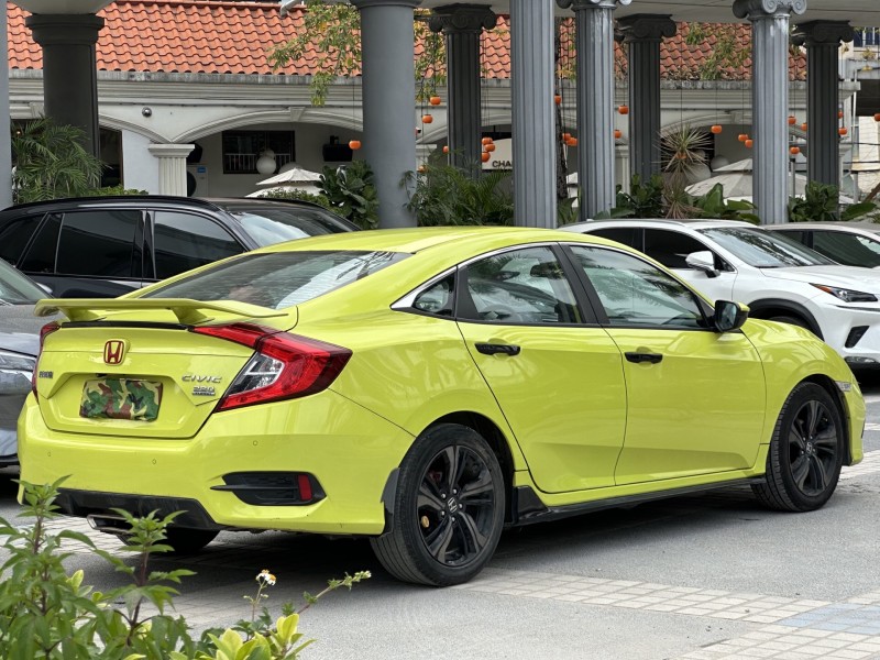 东莞19年本田思域8