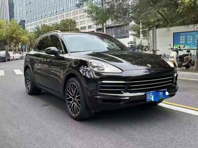 广州19年保时捷卡宴2