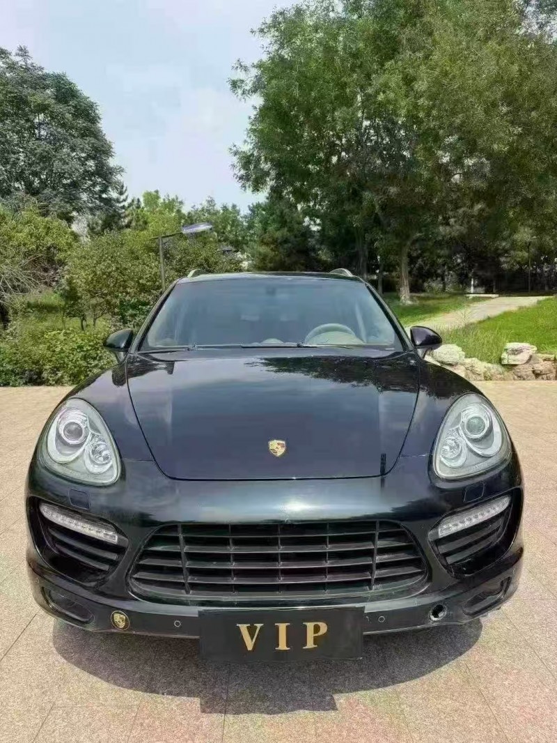 邢台14年保时捷卡宴1