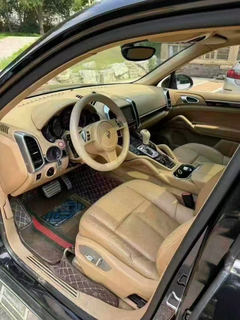 邢台14年保时捷卡宴4