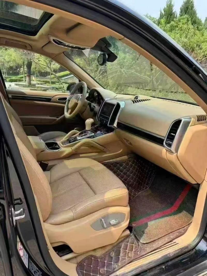 邢台14年保时捷卡宴6