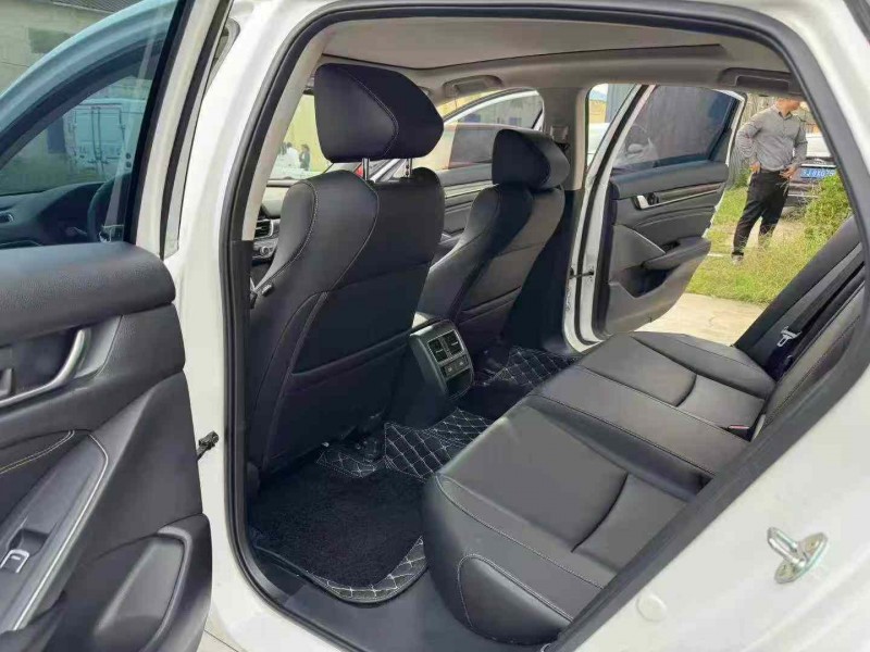 徐州23年本田雅阁8