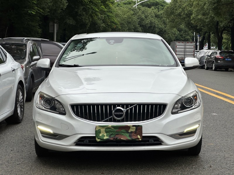 东莞19年沃尔沃S60L1