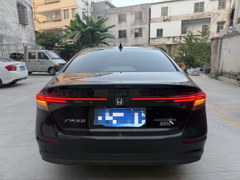 广州25年本田雅阁7