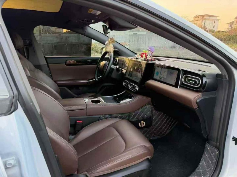 温州23年零跑汽车C017