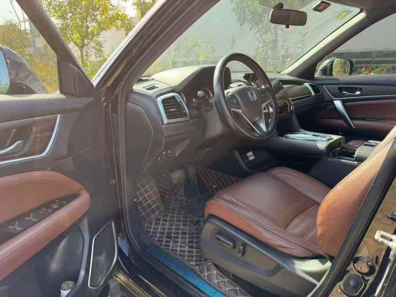 宜昌18年本田URV4