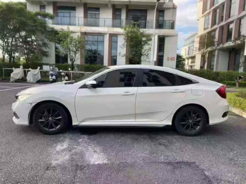 广州21年本田思域4