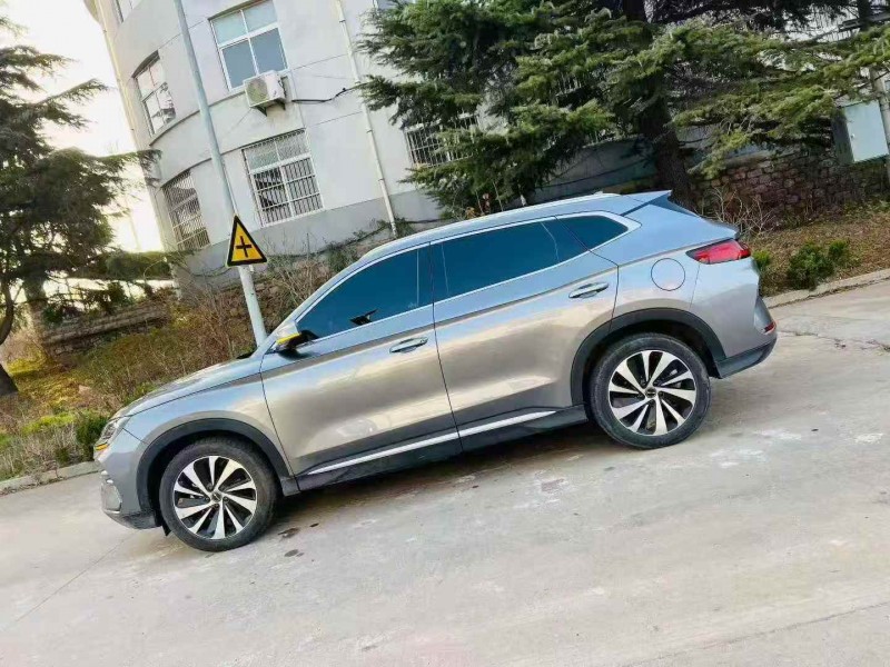 济宁24年比亚迪宋3