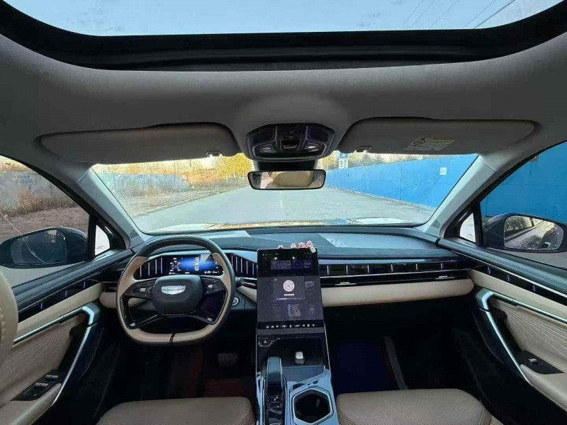 枣庄24年吉利博越3