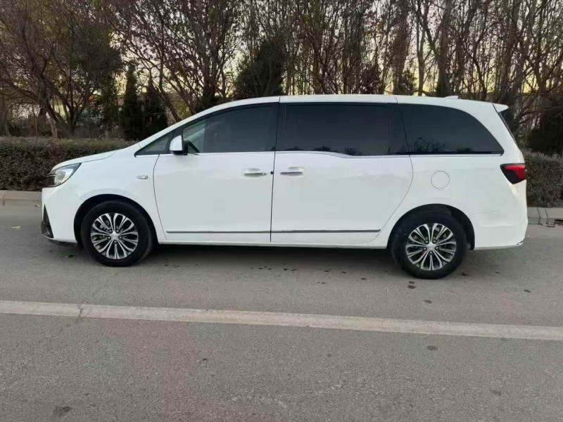 潍坊22年别克GL88